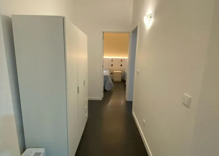 White Pico Apartment